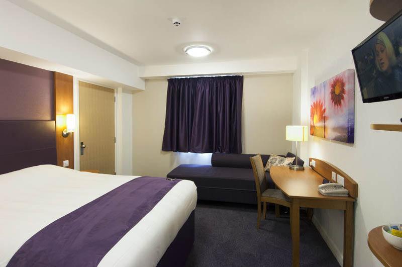 Premier Inn Greenock Buitenkant foto