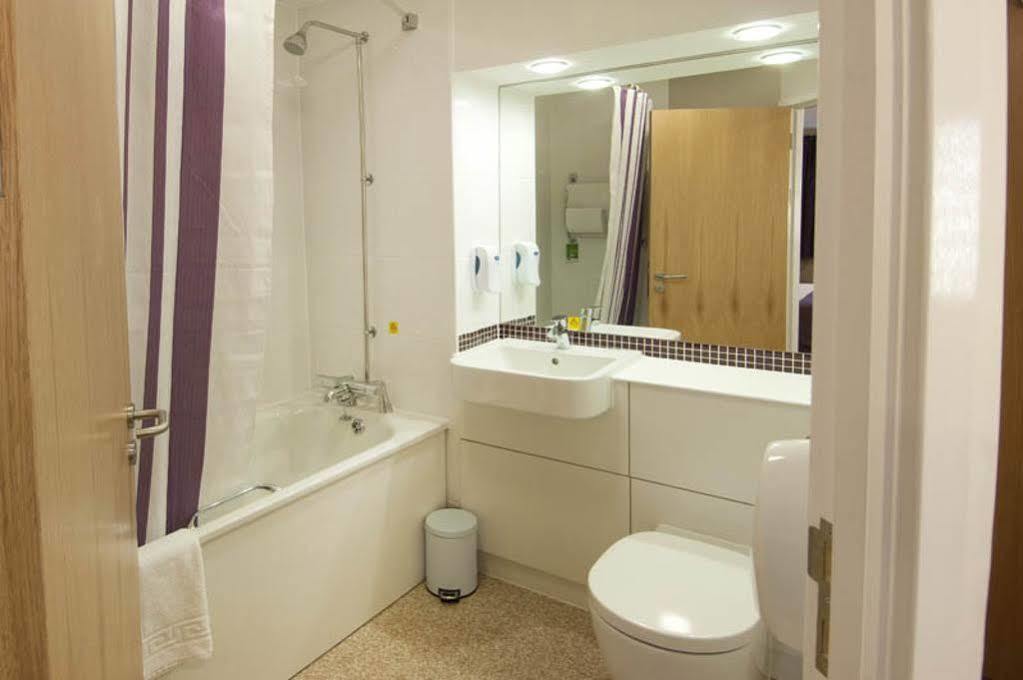 Premier Inn Greenock Buitenkant foto