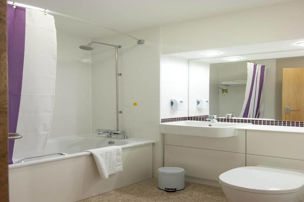 Premier Inn Greenock Buitenkant foto